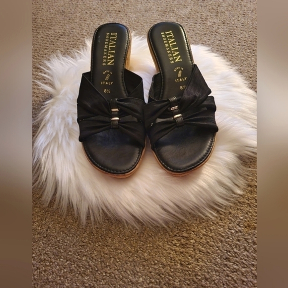 Italian Shoemakers Women's 8.5 Cork Wedged Black Bow Sandals Made in Italy - Picture 2 of 6